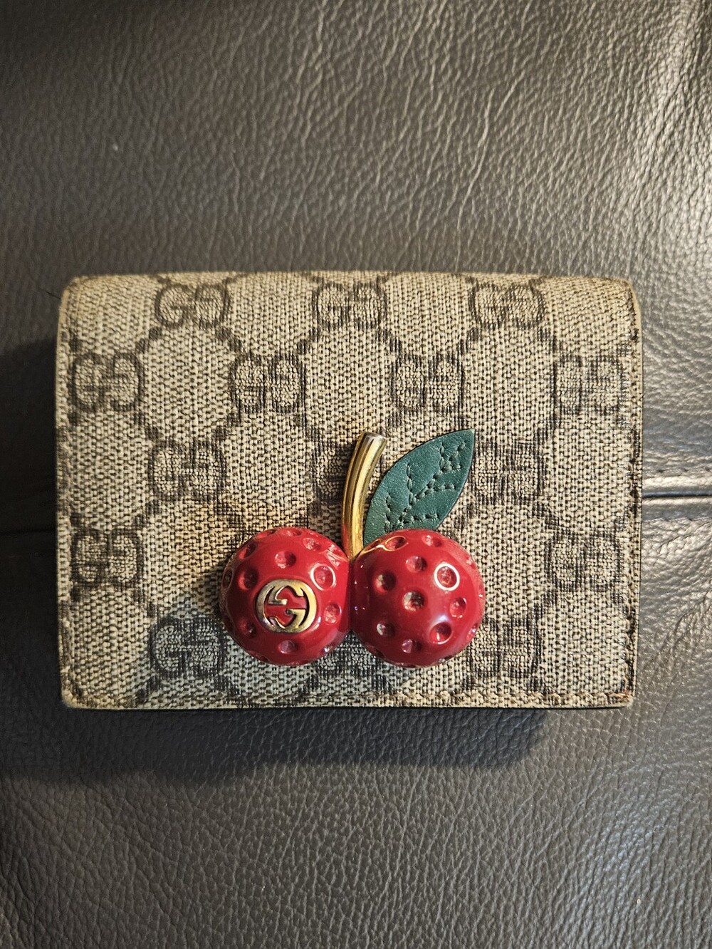 Gucci Beige GG Supreme Card Case with Red Cherry Applique
